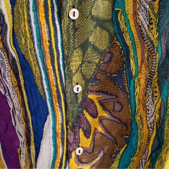 Vintage 90s COOGI Australia 100% Silk Abstract 3D Print Long Sleeve Button Down